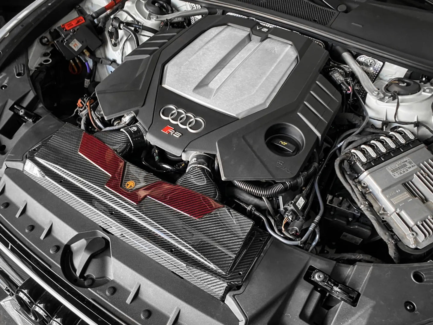 Armaspeed Audi RS6 C8 Carbon Intake Cover